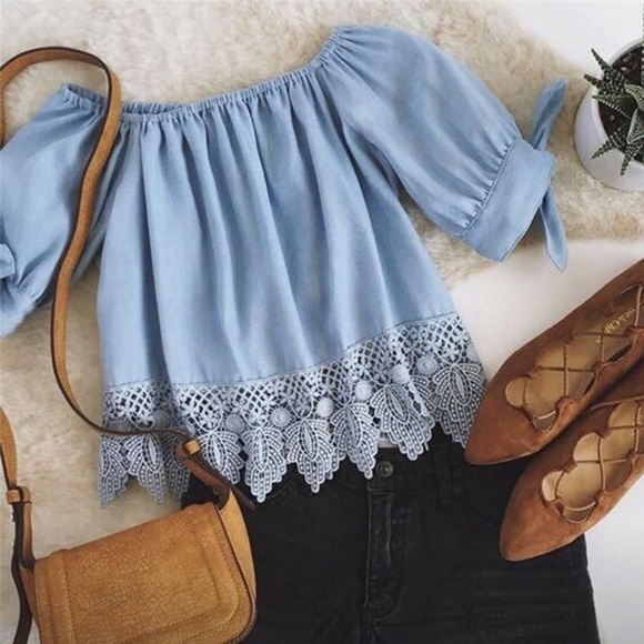 BNWOT OFF THE SHOULDER TOP - Picture 2 of 4